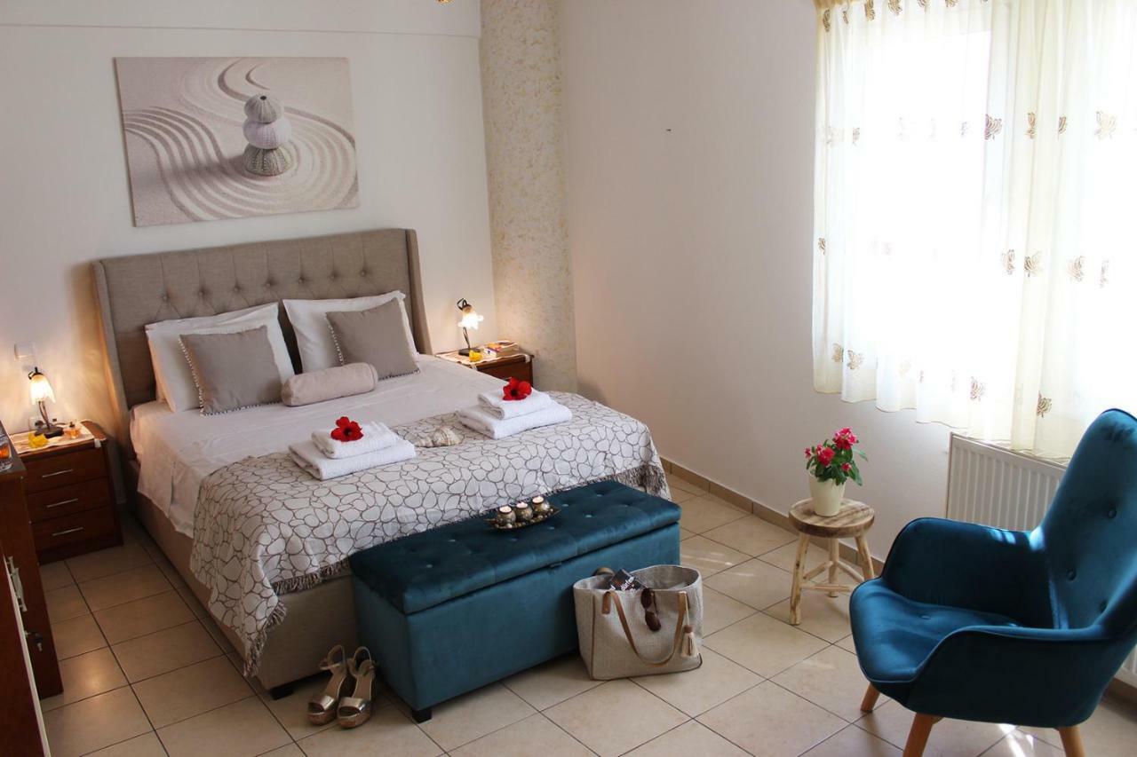 Amazing Beachfront Apartment In Hersonissos Exteriör bild